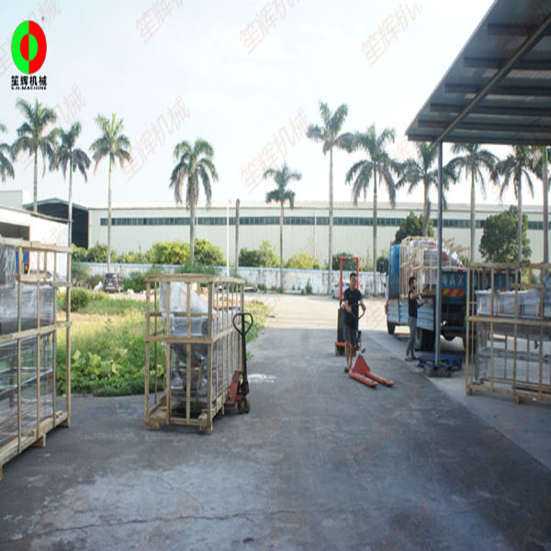 Shandong Wang đã đặt hàng ba bộ máy giặt xoáy để vận chuyển